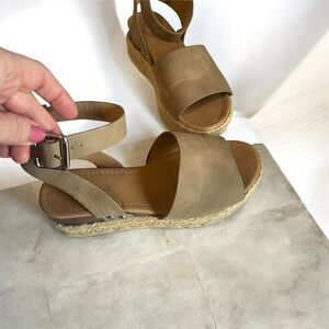 Leather Upper Platform Sandals - Taupe size 7